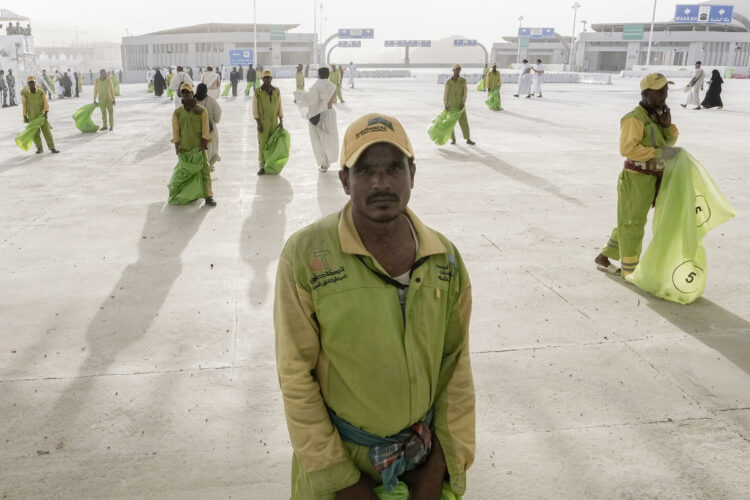 'There is only the sun': This year’s Hajj was held in sweltering heat; for those serving pilgrims, there was little relief